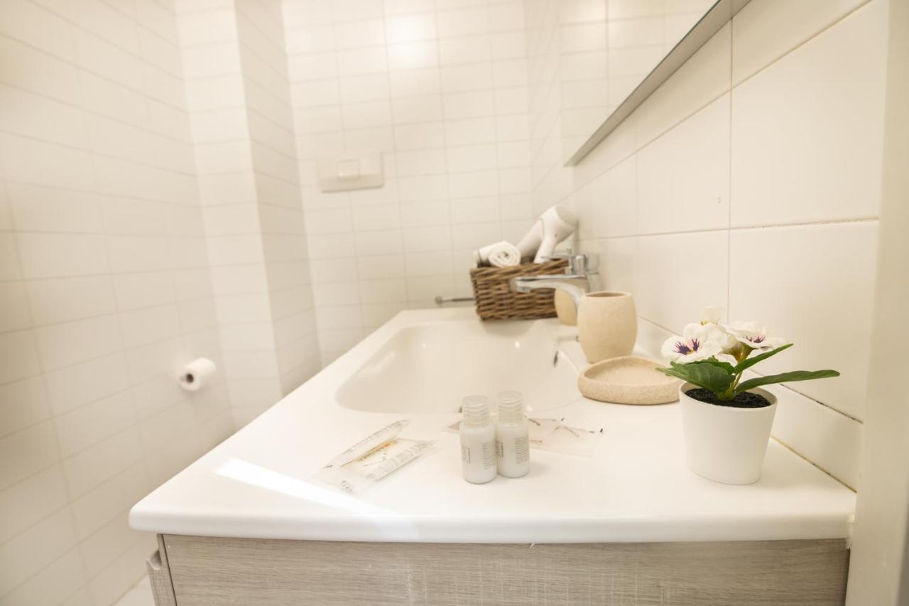 Relais Emilei Apartment Verona Bagian luar foto