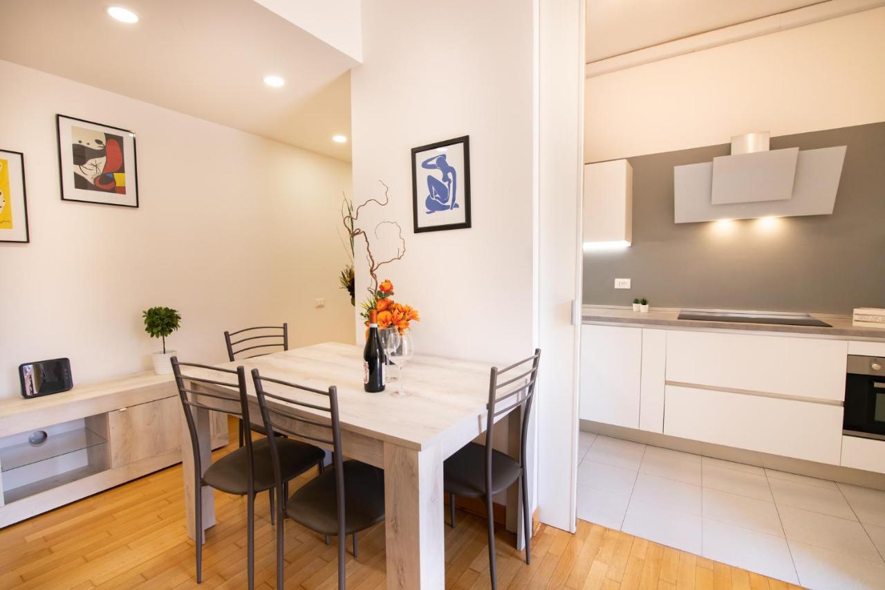 Relais Emilei Apartment Verona Bagian luar foto